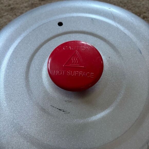 Reheatza Round Microwave With Lid - Picture 3 of 7